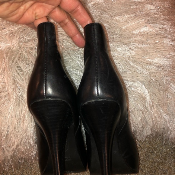 Gorgeous Italian Leather Booty - Picture 5 of 6